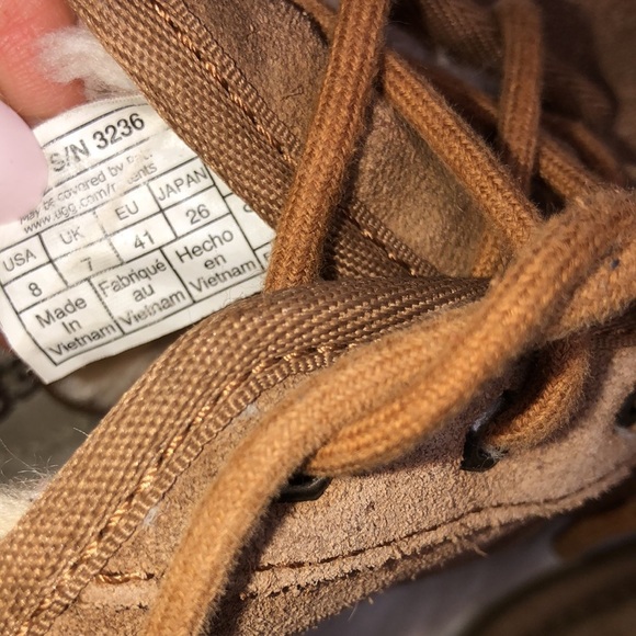 UGG Tan Suede Lace-Up Boots size 8 - Picture 4 of 11